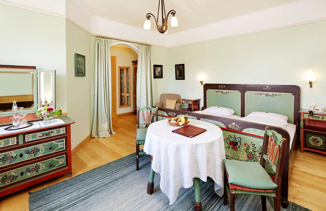 Hotel Hirsch-1